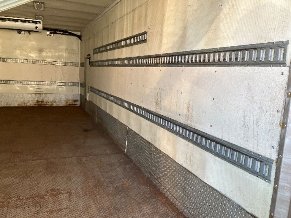 Refrigerated Truck-Light and Medium Duty Trucks-Hino-2019-338-Edison-NJ-171,032\n\t\tmiles-$ 32,000 - Image 12