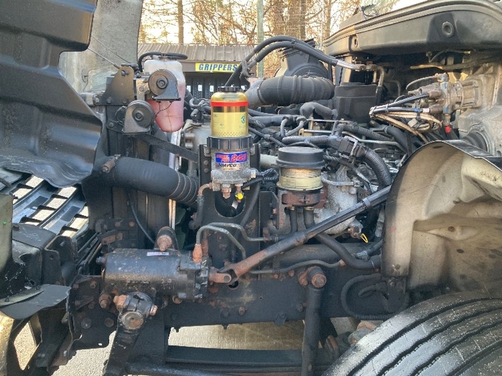 Refrigerated Truck-Light and Medium Duty Trucks-Hino-2019-338-Edison-NJ-171,032\n\t\tmiles-$ 32,000 - Image 24