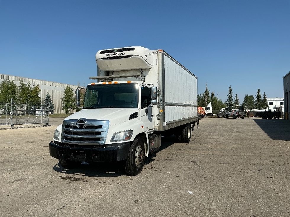 Refrigerated Truck-Light and Medium Duty Trucks-Hino-2019-338-Edmonton-AB-191,690\n\t\tkm-$ 82,750 - Image 3