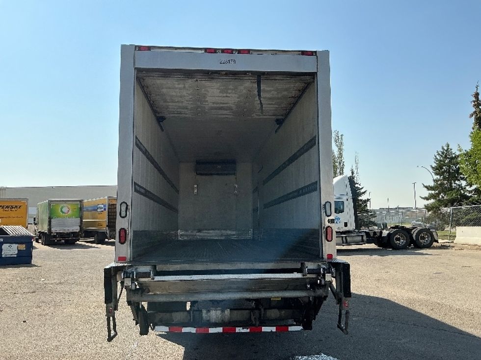Refrigerated Truck-Light and Medium Duty Trucks-Hino-2019-338-Edmonton-AB-191,690\n\t\tkm-$ 82,750 - Image 8