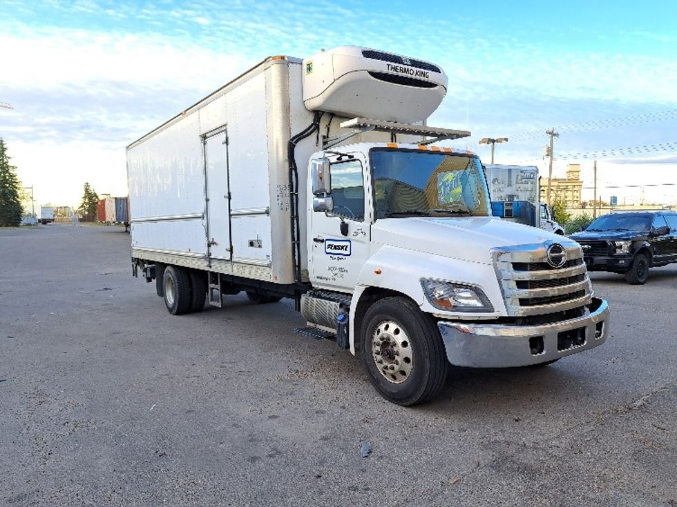 Refrigerated Truck-Light and Medium Duty Trucks-Hino-2019-338-Edmonton-AB-218,909\n\t\tkm-$ 77,500 - Image 1
