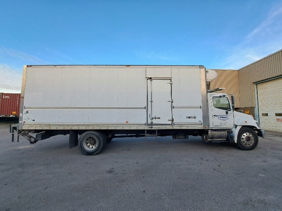 Refrigerated Truck-Light and Medium Duty Trucks-Hino-2019-338-Edmonton-AB-218,909\n\t\tkm-$ 77,500 - Image 15