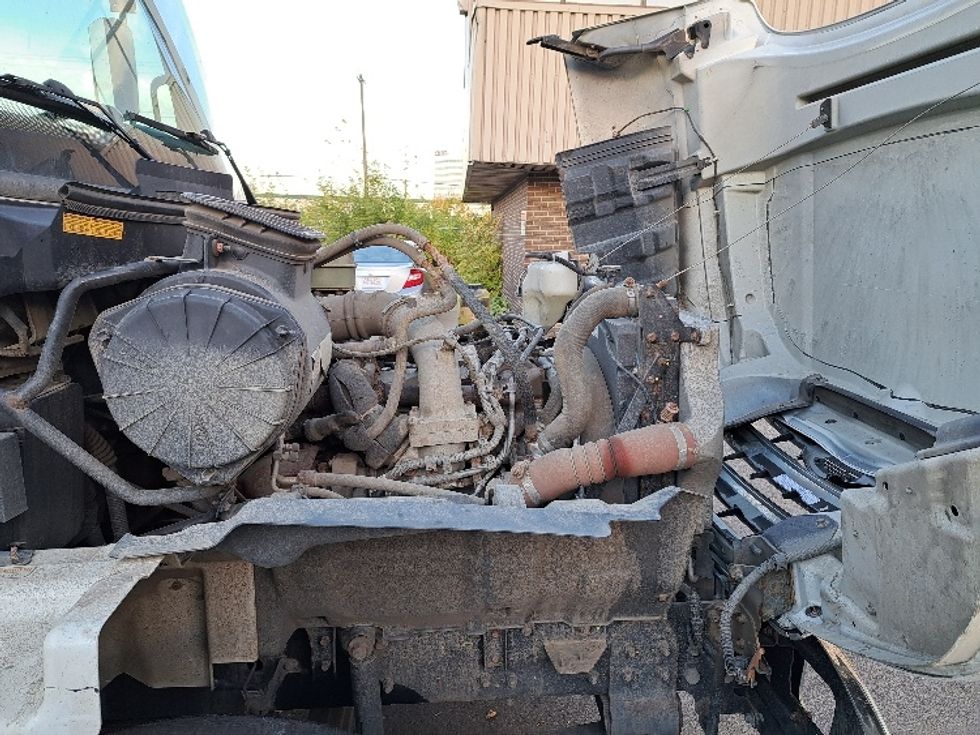 Refrigerated Truck-Light and Medium Duty Trucks-Hino-2019-338-Edmonton-AB-218,909\n\t\tkm-$ 77,500 - Image 23