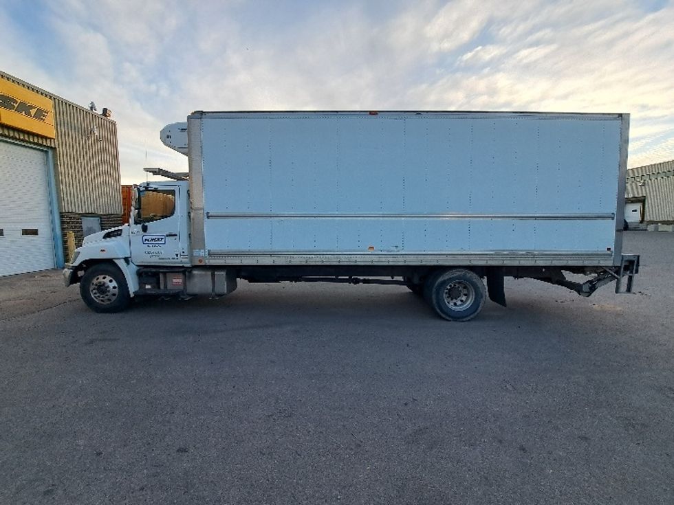 Refrigerated Truck-Light and Medium Duty Trucks-Hino-2019-338-Edmonton-AB-218,909\n\t\tkm-$ 77,500 - Image 4