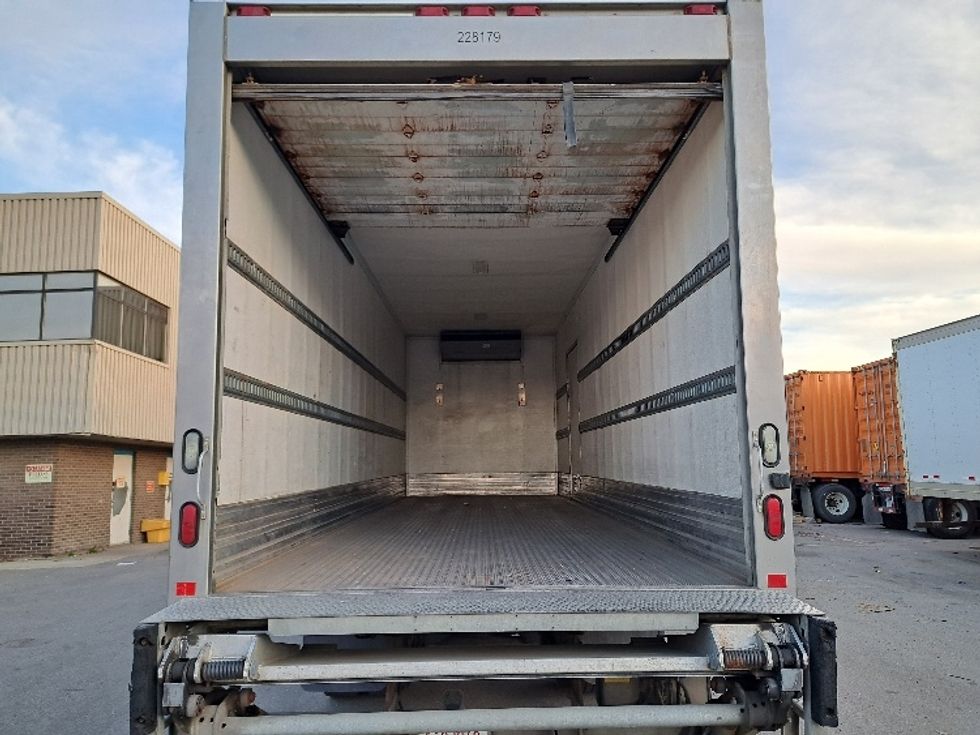 Refrigerated Truck-Light and Medium Duty Trucks-Hino-2019-338-Edmonton-AB-218,909\n\t\tkm-$ 77,500 - Image 8