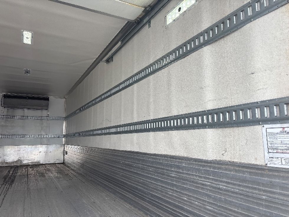 Refrigerated Truck-Light and Medium Duty Trucks-Hino-2019-338-Everett-WA-111,157\n\t\tmiles-$ 56,000 - Image 12