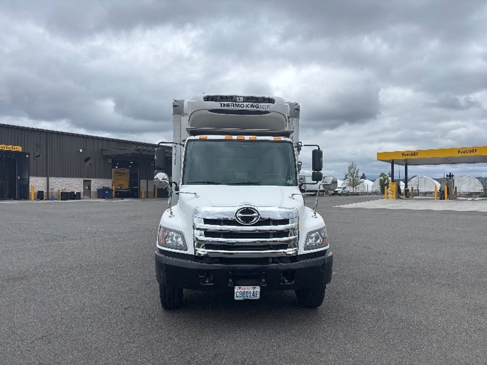 Refrigerated Truck-Light and Medium Duty Trucks-Hino-2019-338-Everett-WA-111,157\n\t\tmiles-$ 56,000 - Image 2