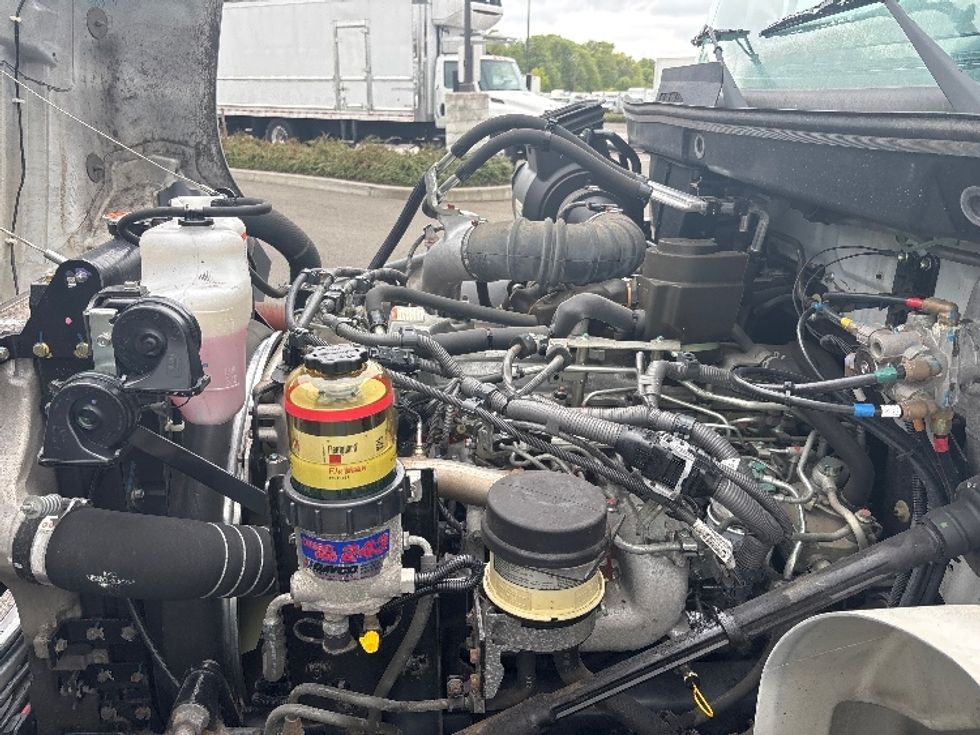 Refrigerated Truck-Light and Medium Duty Trucks-Hino-2019-338-Everett-WA-111,157\n\t\tmiles-$ 56,000 - Image 24