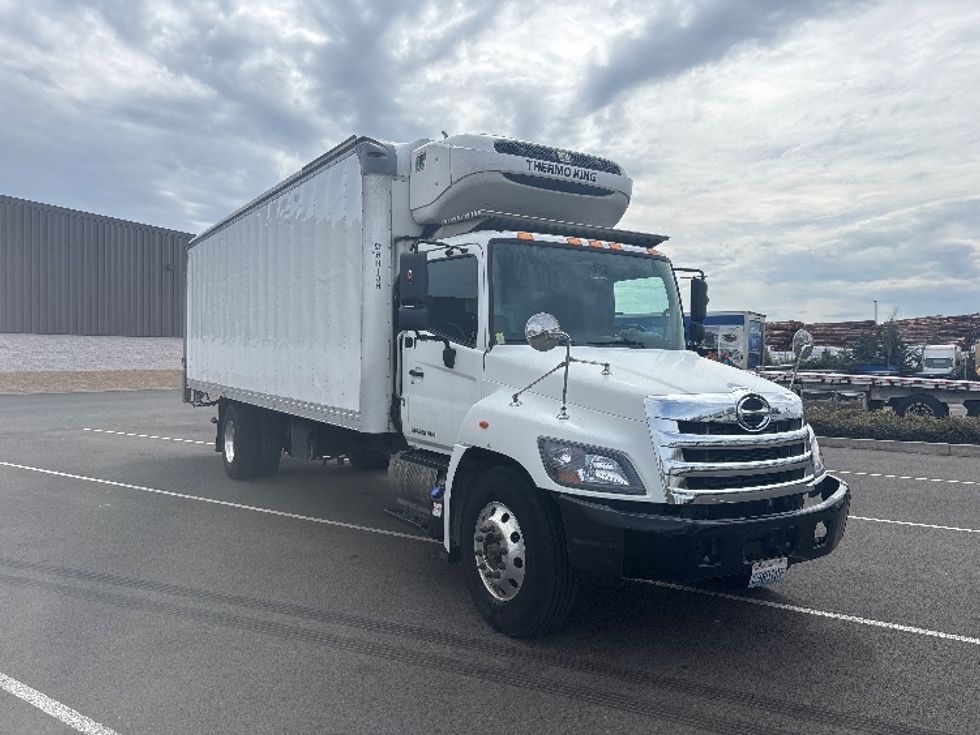 Refrigerated Truck-Light and Medium Duty Trucks-Hino-2019-338-Everett-WA-139,724\n\t\tmiles-$ 52,750 - Image 1