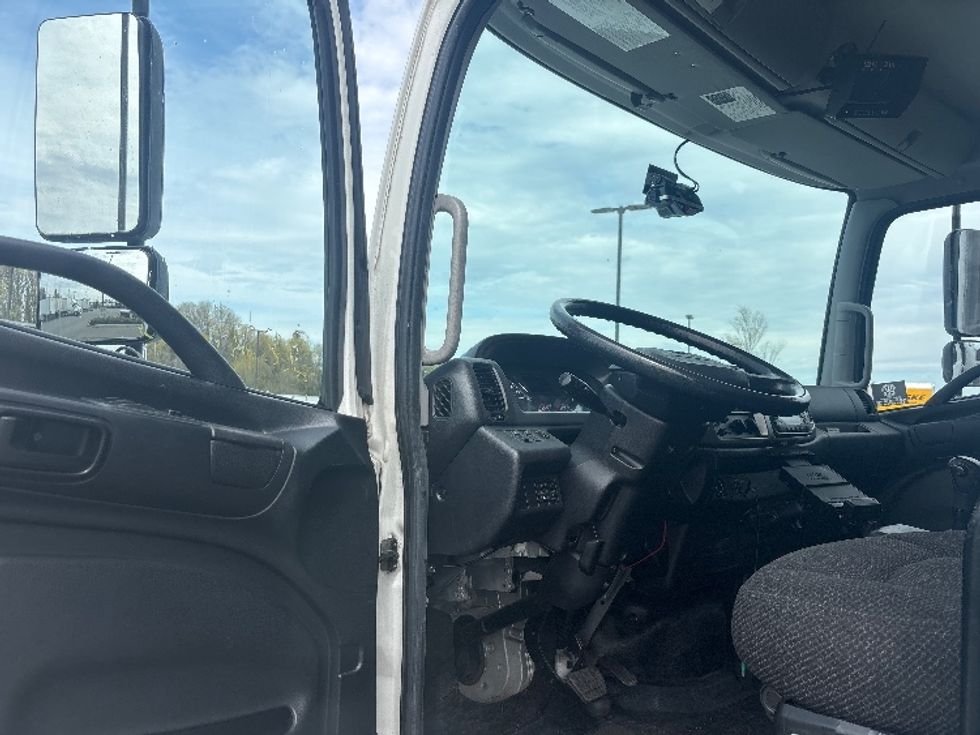 Refrigerated Truck-Light and Medium Duty Trucks-Hino-2019-338-Everett-WA-139,724\n\t\tmiles-$ 52,750 - Image 16