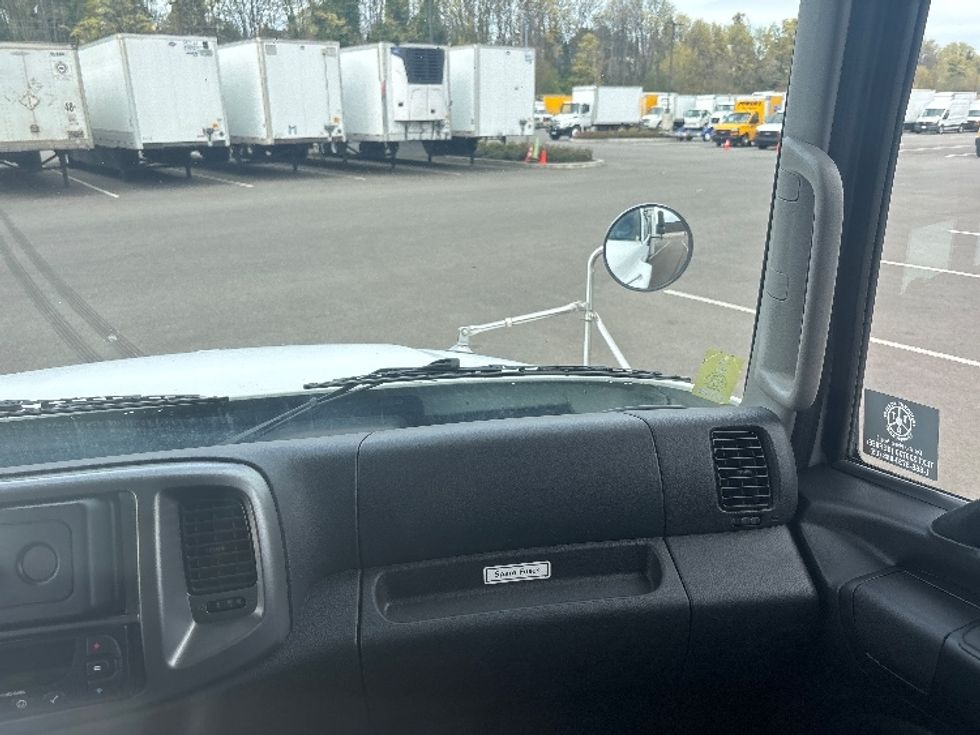 Refrigerated Truck-Light and Medium Duty Trucks-Hino-2019-338-Everett-WA-139,724\n\t\tmiles-$ 52,750 - Image 21