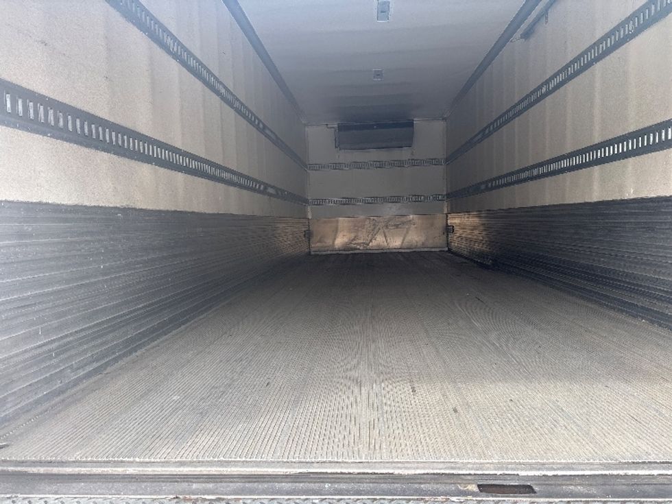 Refrigerated Truck-Light and Medium Duty Trucks-Hino-2019-338-Everett-WA-139,724\n\t\tmiles-$ 52,750 - Image 8