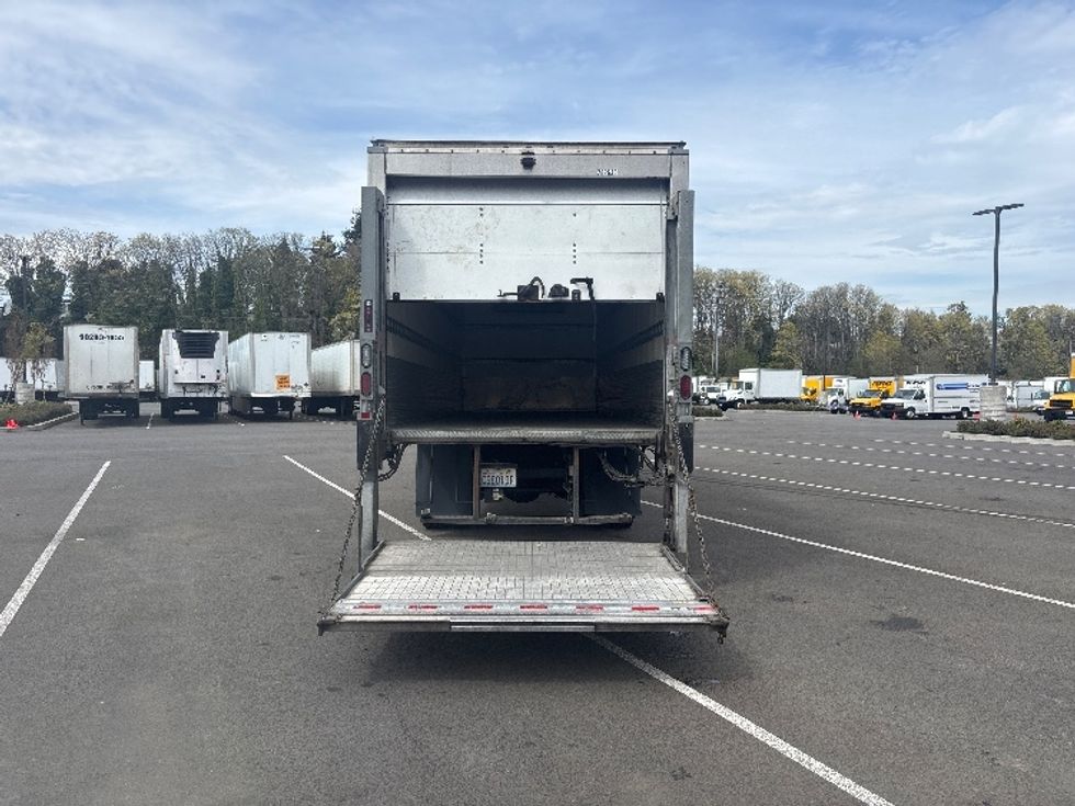 Refrigerated Truck-Light and Medium Duty Trucks-Hino-2019-338-Everett-WA-139,724\n\t\tmiles-$ 52,750 - Image 9