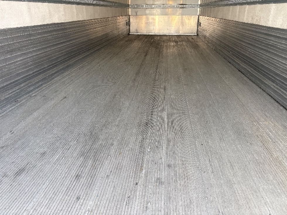 Refrigerated Truck-Light and Medium Duty Trucks-Hino-2019-338-Everett-WA-89,871\n\t\tmiles-$ 57,000 - Image 10