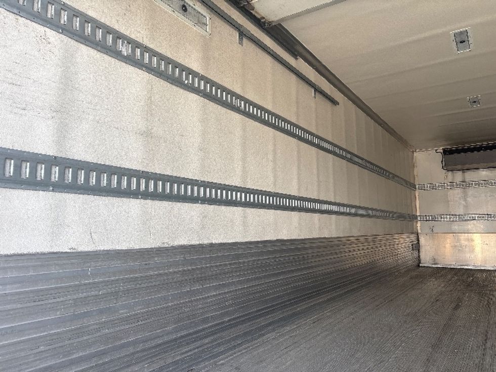 Refrigerated Truck-Light and Medium Duty Trucks-Hino-2019-338-Everett-WA-89,871\n\t\tmiles-$ 57,000 - Image 11