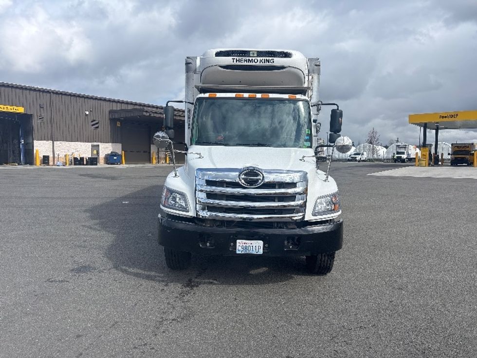 Refrigerated Truck-Light and Medium Duty Trucks-Hino-2019-338-Everett-WA-89,871\n\t\tmiles-$ 57,000 - Image 2