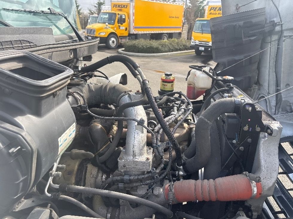 Refrigerated Truck-Light and Medium Duty Trucks-Hino-2019-338-Everett-WA-89,871\n\t\tmiles-$ 57,000 - Image 22