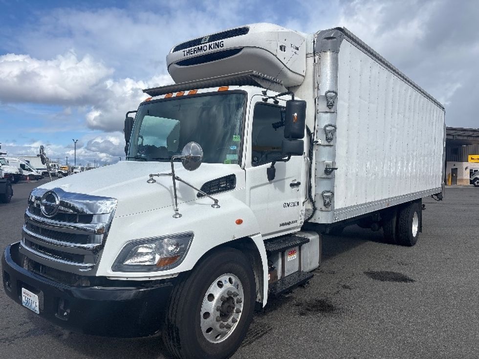 Refrigerated Truck-Light and Medium Duty Trucks-Hino-2019-338-Everett-WA-89,871\n\t\tmiles-$ 57,000 - Image 3