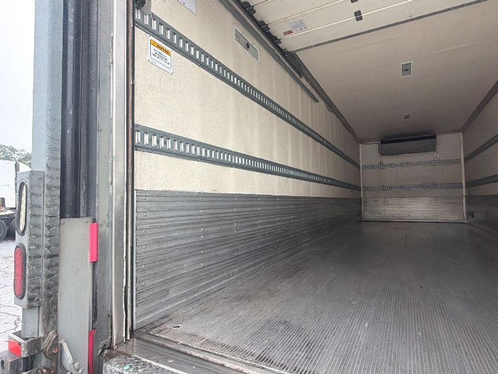 Refrigerated Truck-Light and Medium Duty Trucks-Hino-2019-338-Forest Park-GA-133,423\n\t\tmiles-$ 51,750 - Image 11