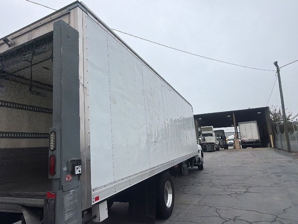 Refrigerated Truck-Light and Medium Duty Trucks-Hino-2019-338-Forest Park-GA-133,423\n\t\tmiles-$ 51,750 - Image 13