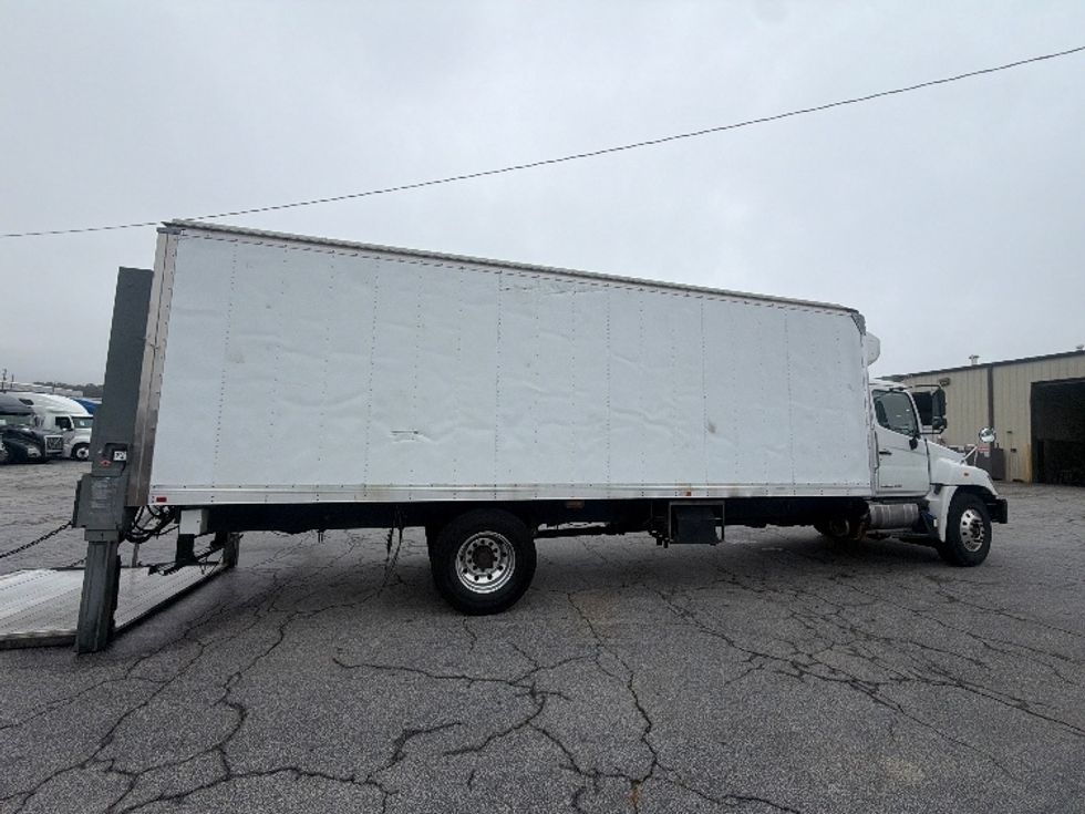 Refrigerated Truck-Light and Medium Duty Trucks-Hino-2019-338-Forest Park-GA-133,423\n\t\tmiles-$ 51,750 - Image 15