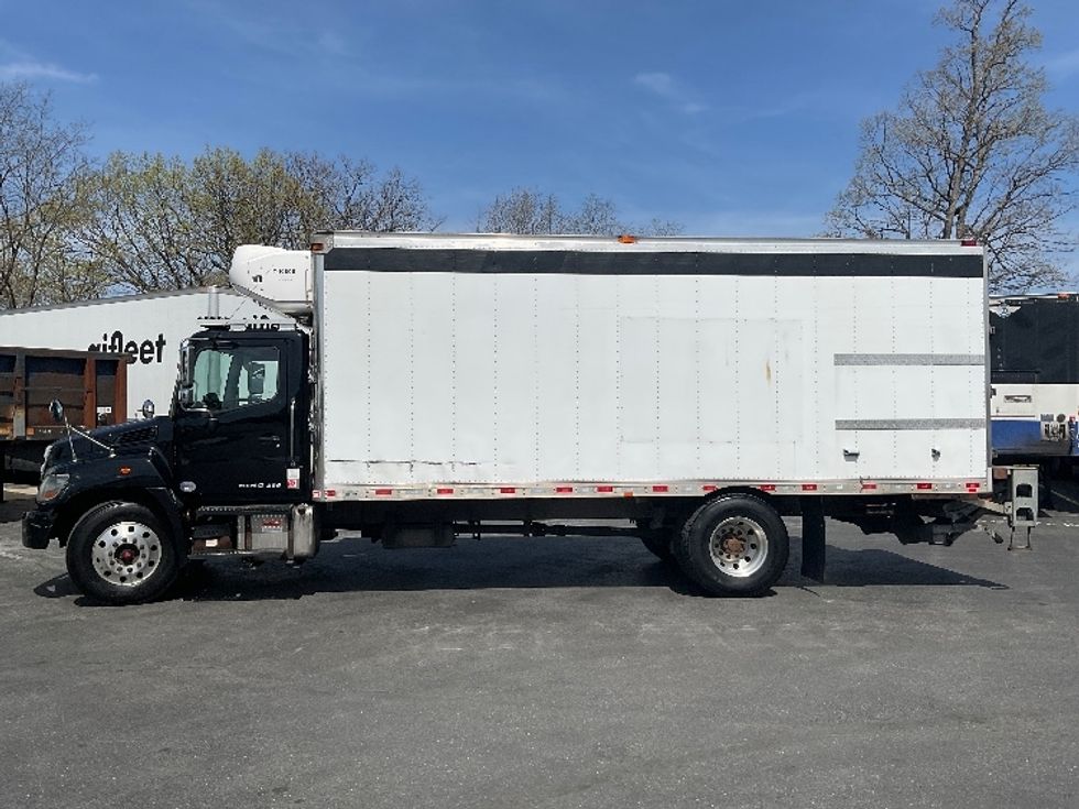 Refrigerated Truck-Light and Medium Duty Trucks-Hino-2019-338-Harrisburg-PA-202,622\n\t\tmiles-$ 32,500 - Image 4