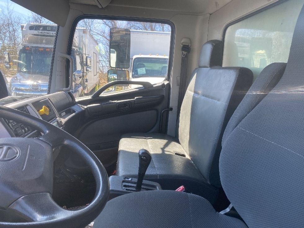 Refrigerated Truck-Light and Medium Duty Trucks-Hino-2019-338-Jessup-MD-203,720\n\t\tmiles-$ 35,500 - Image 14