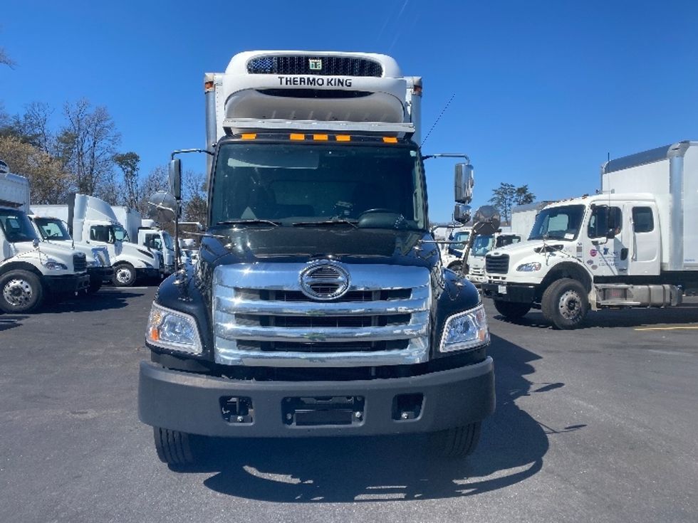 Refrigerated Truck-Light and Medium Duty Trucks-Hino-2019-338-Jessup-MD-203,720\n\t\tmiles-$ 35,500 - Image 2