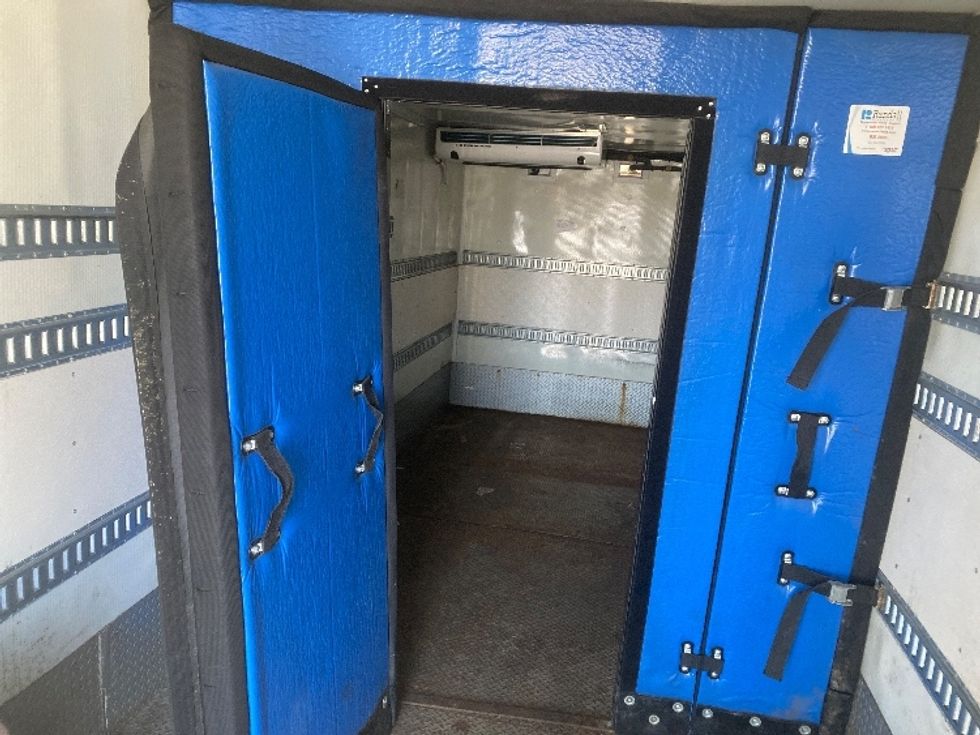 Refrigerated Truck-Light and Medium Duty Trucks-Hino-2019-338-Jessup-MD-203,720\n\t\tmiles-$ 35,500 - Image 20