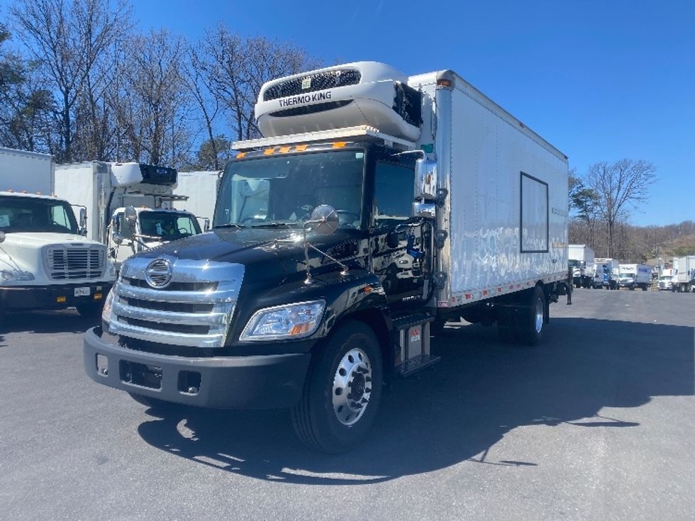 Refrigerated Truck-Light and Medium Duty Trucks-Hino-2019-338-Jessup-MD-203,720\n\t\tmiles-$ 35,500 - Image 3