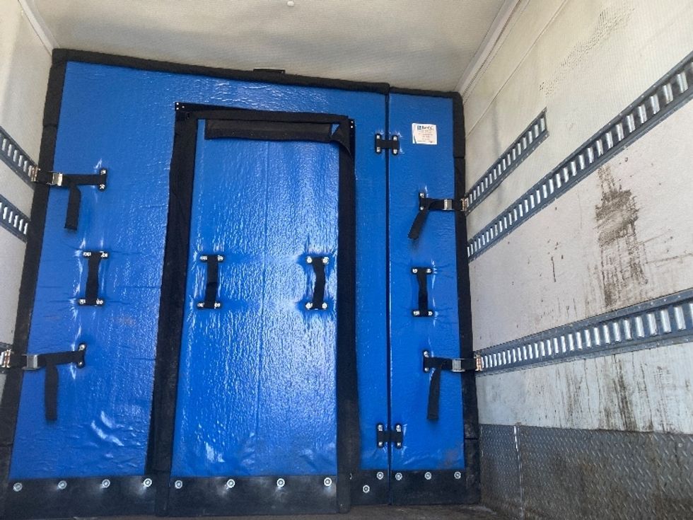 Refrigerated Truck-Light and Medium Duty Trucks-Hino-2019-338-Jessup-MD-203,720\n\t\tmiles-$ 35,500 - Image 7