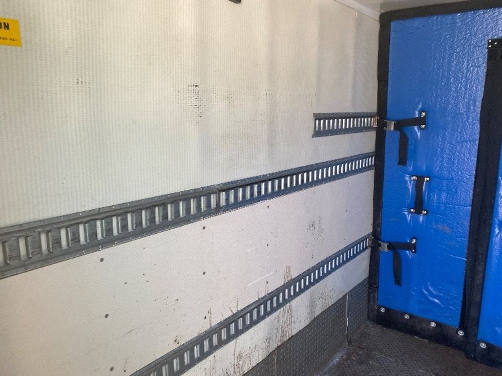 Refrigerated Truck-Light and Medium Duty Trucks-Hino-2019-338-Jessup-MD-203,720\n\t\tmiles-$ 35,500 - Image 8