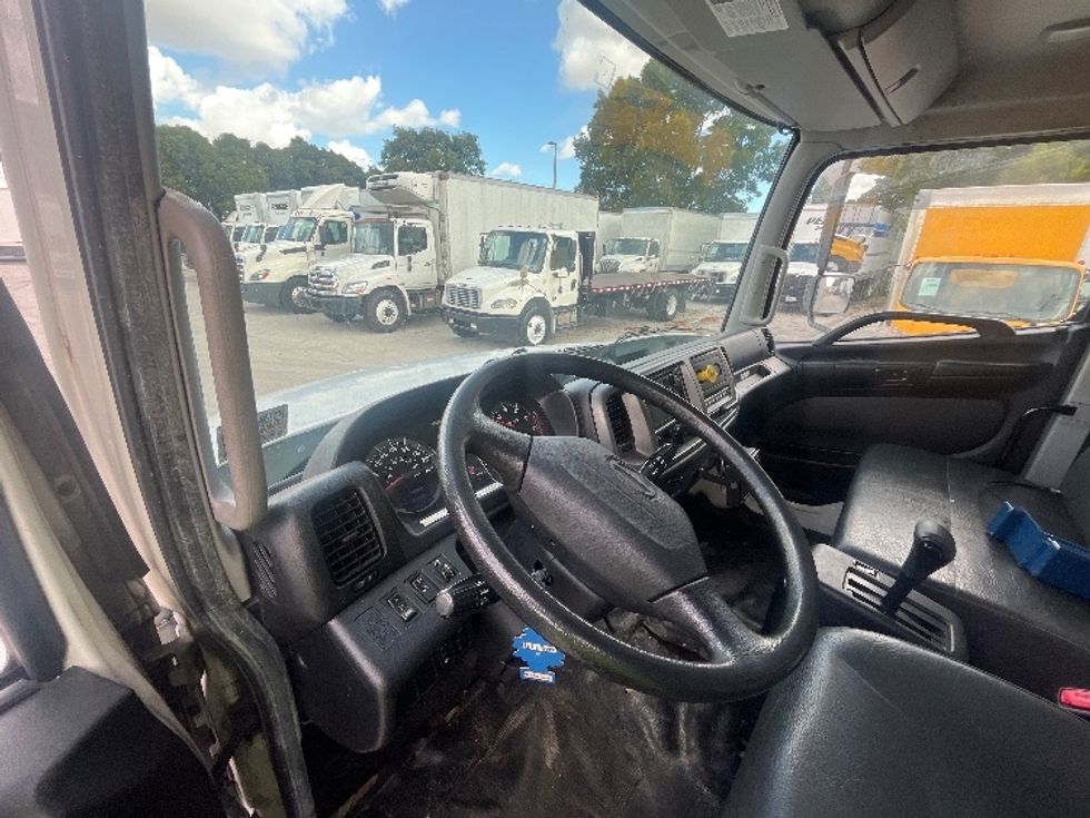 Refrigerated Truck-Light and Medium Duty Trucks-Hino-2019-338-Medley-FL-168,115\n\t\tmiles-$ 51,250 - Image 17