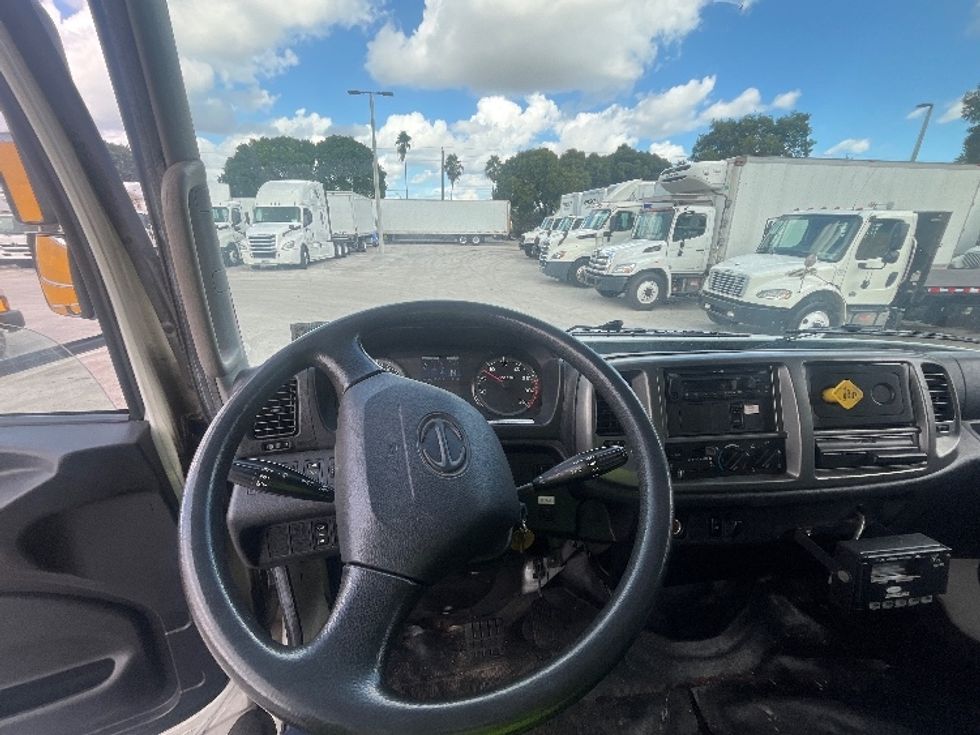 Refrigerated Truck-Light and Medium Duty Trucks-Hino-2019-338-Medley-FL-168,115\n\t\tmiles-$ 51,250 - Image 18