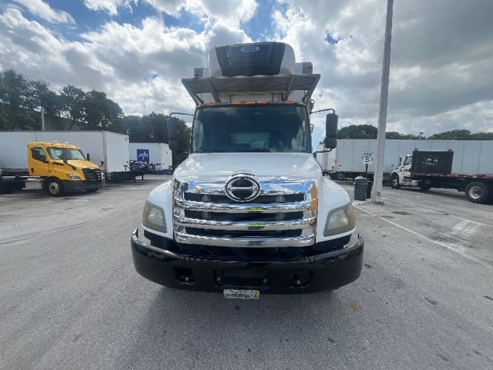 Refrigerated Truck-Light and Medium Duty Trucks-Hino-2019-338-Medley-FL-168,115\n\t\tmiles-$ 51,250 - Image 2