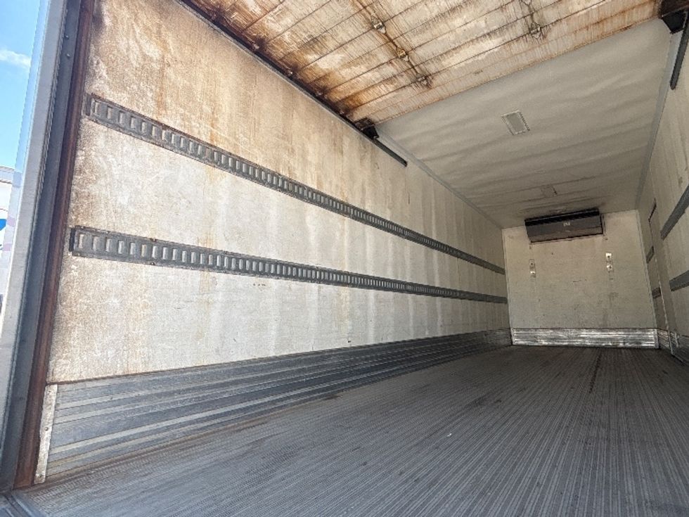 Refrigerated Truck-Light and Medium Duty Trucks-Hino-2019-338-Ottawa-ON-264,394\n\t\tkm-$ 78,000 - Image 11