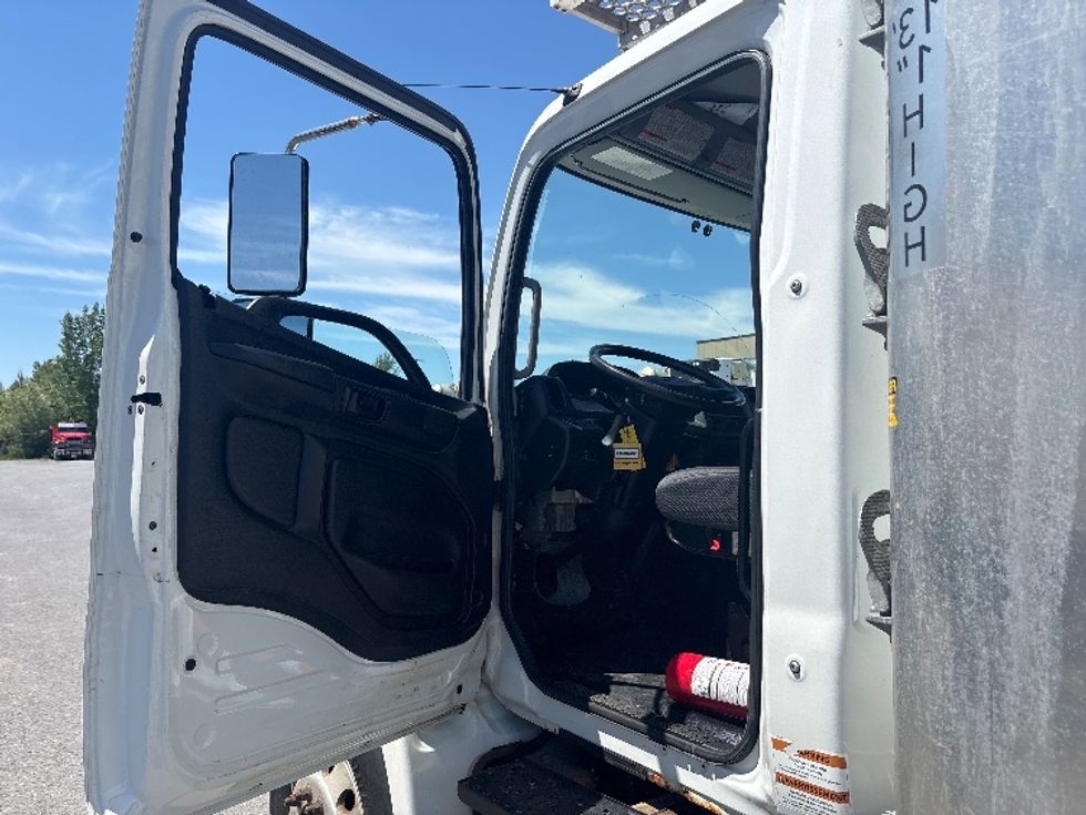 Refrigerated Truck-Light and Medium Duty Trucks-Hino-2019-338-Ottawa-ON-264,394\n\t\tkm-$ 78,000 - Image 16