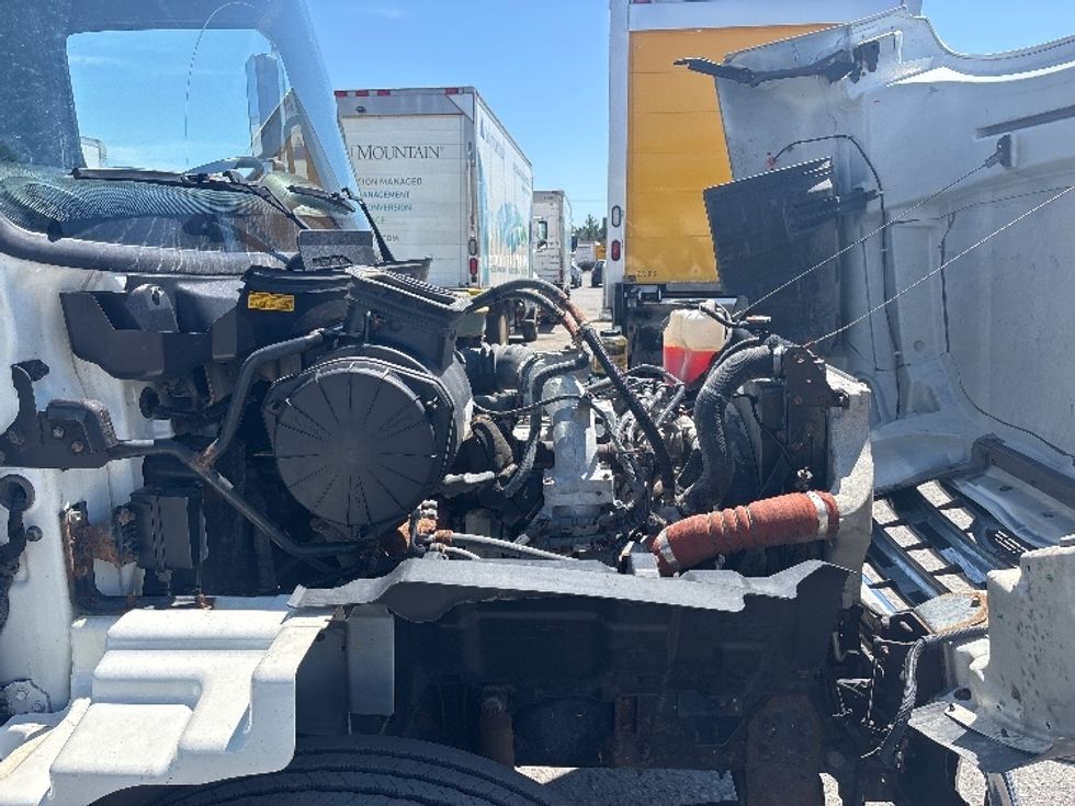 Refrigerated Truck-Light and Medium Duty Trucks-Hino-2019-338-Ottawa-ON-264,394\n\t\tkm-$ 78,000 - Image 23