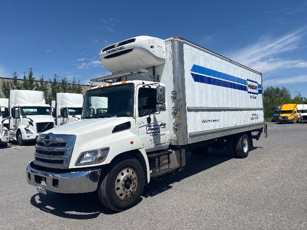 Refrigerated Truck-Light and Medium Duty Trucks-Hino-2019-338-Ottawa-ON-264,394\n\t\tkm-$ 78,000 - Image 3