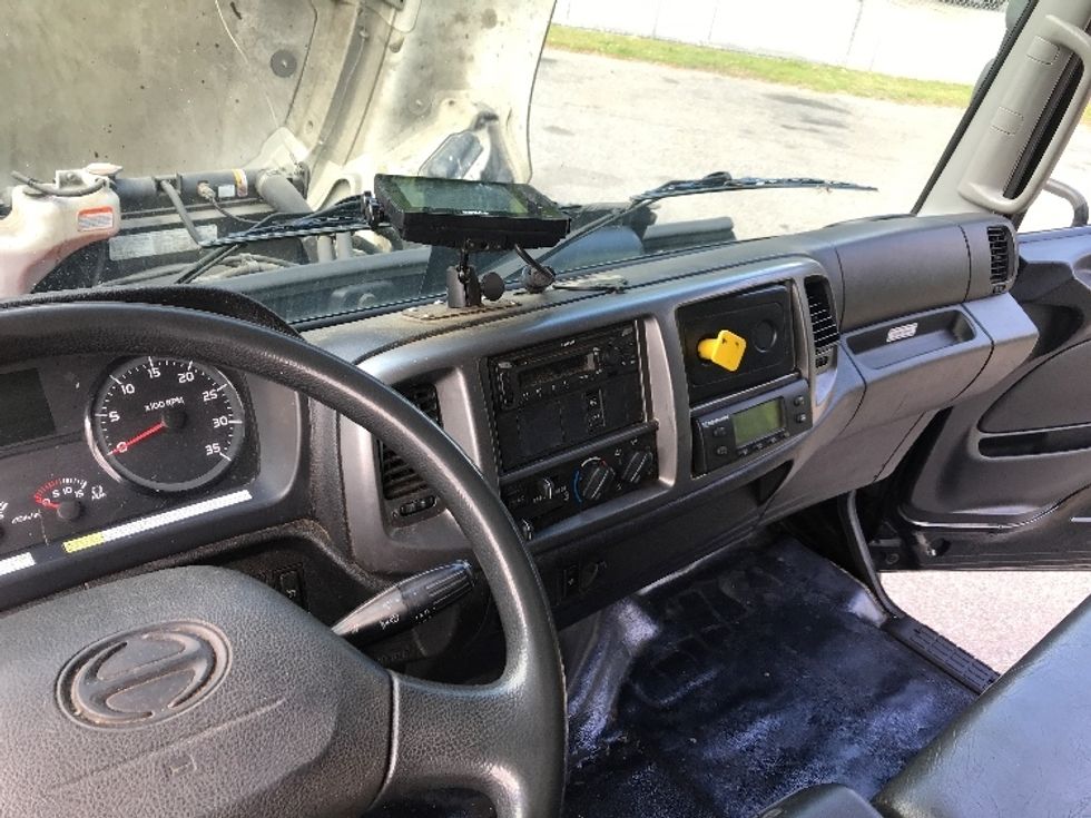 Refrigerated Truck-Light and Medium Duty Trucks-Hino-2019-338-Prince George-VA-210,648\n\t\tmiles-$ 32,000 - Image 18