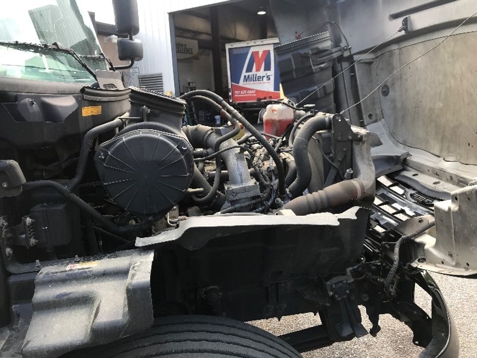 Refrigerated Truck-Light and Medium Duty Trucks-Hino-2019-338-Prince George-VA-210,648\n\t\tmiles-$ 32,000 - Image 23