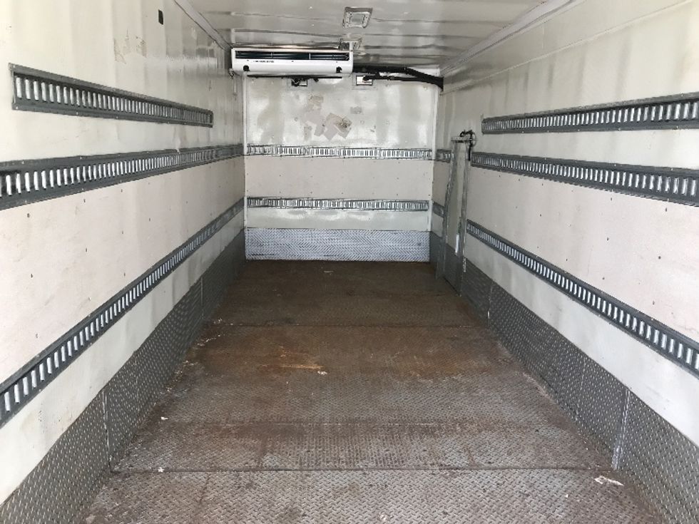 Refrigerated Truck-Light and Medium Duty Trucks-Hino-2019-338-Prince George-VA-210,648\n\t\tmiles-$ 32,000 - Image 8