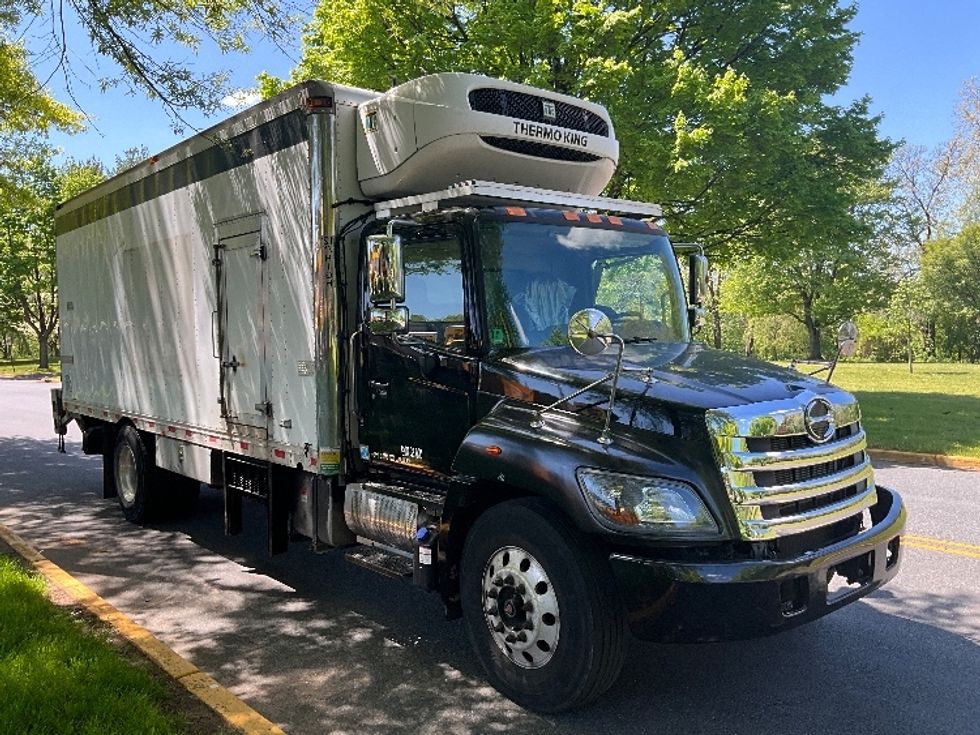 Refrigerated Truck-Light and Medium Duty Trucks-Hino-2019-338-Reading-PA-158,831\n\t\tmiles-$ 26,750 - Image 1