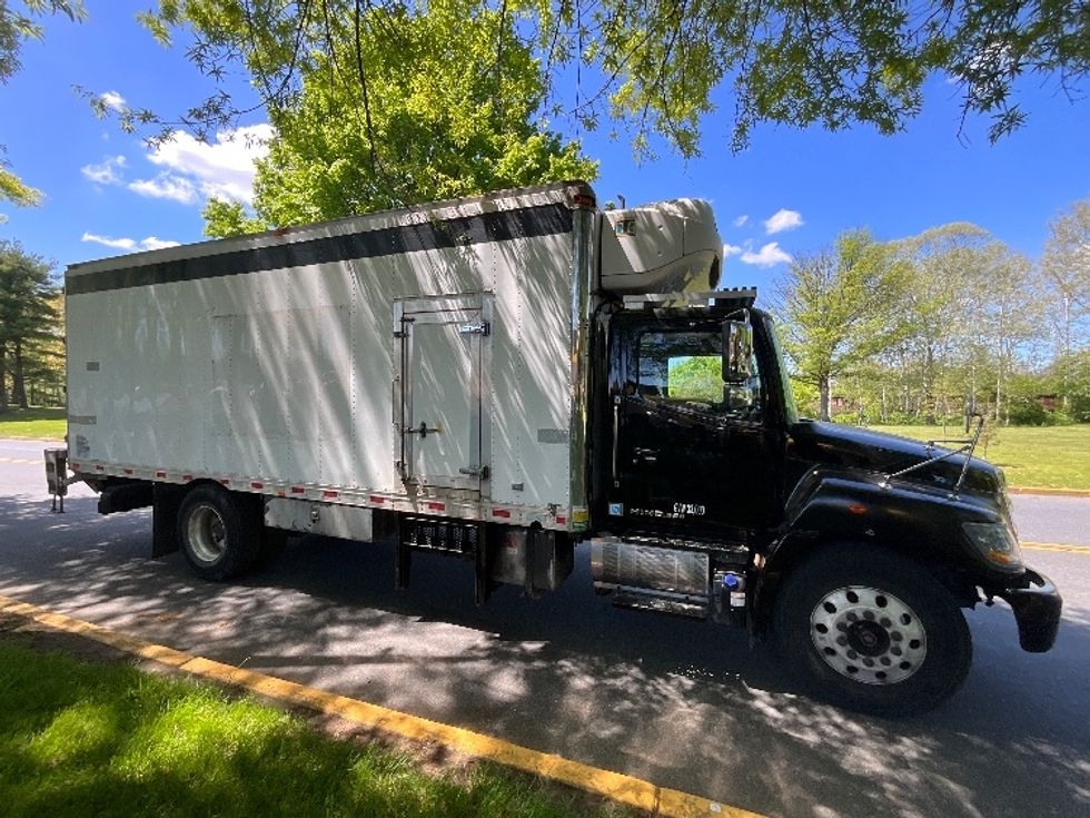 Refrigerated Truck-Light and Medium Duty Trucks-Hino-2019-338-Reading-PA-158,831\n\t\tmiles-$ 26,750 - Image 15