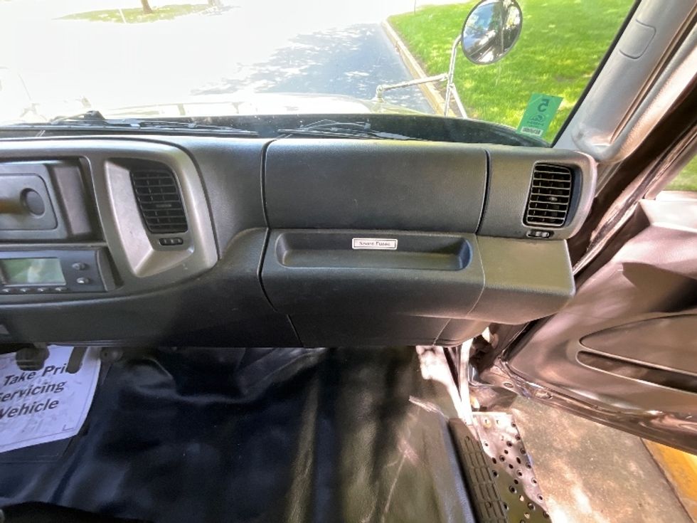 Refrigerated Truck-Light and Medium Duty Trucks-Hino-2019-338-Reading-PA-158,831\n\t\tmiles-$ 26,750 - Image 21