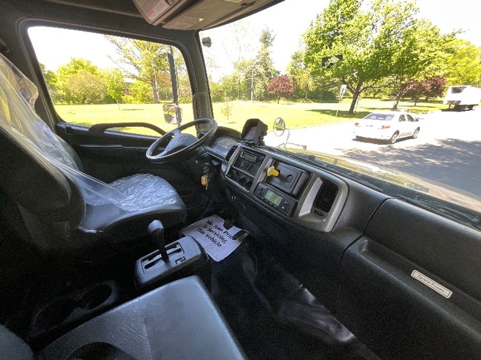 Refrigerated Truck-Light and Medium Duty Trucks-Hino-2019-338-Reading-PA-158,831\n\t\tmiles-$ 26,750 - Image 22
