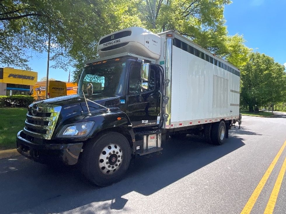 Refrigerated Truck-Light and Medium Duty Trucks-Hino-2019-338-Reading-PA-158,831\n\t\tmiles-$ 26,750 - Image 3