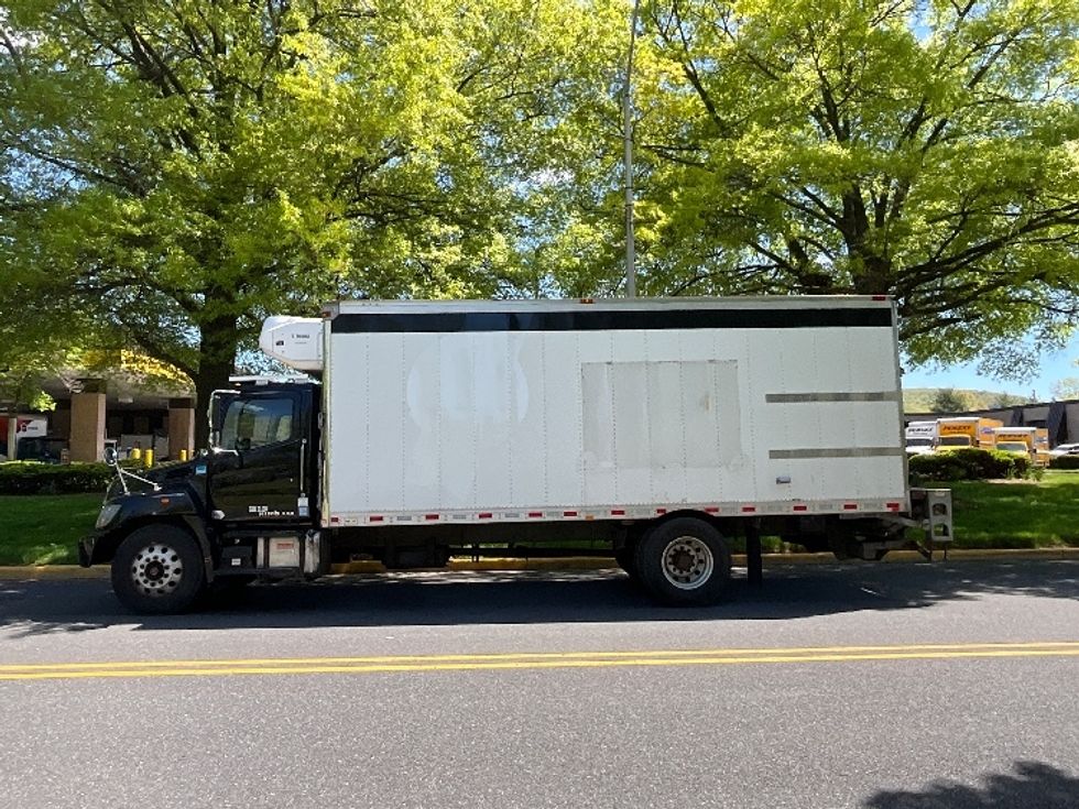 Refrigerated Truck-Light and Medium Duty Trucks-Hino-2019-338-Reading-PA-158,831\n\t\tmiles-$ 26,750 - Image 4