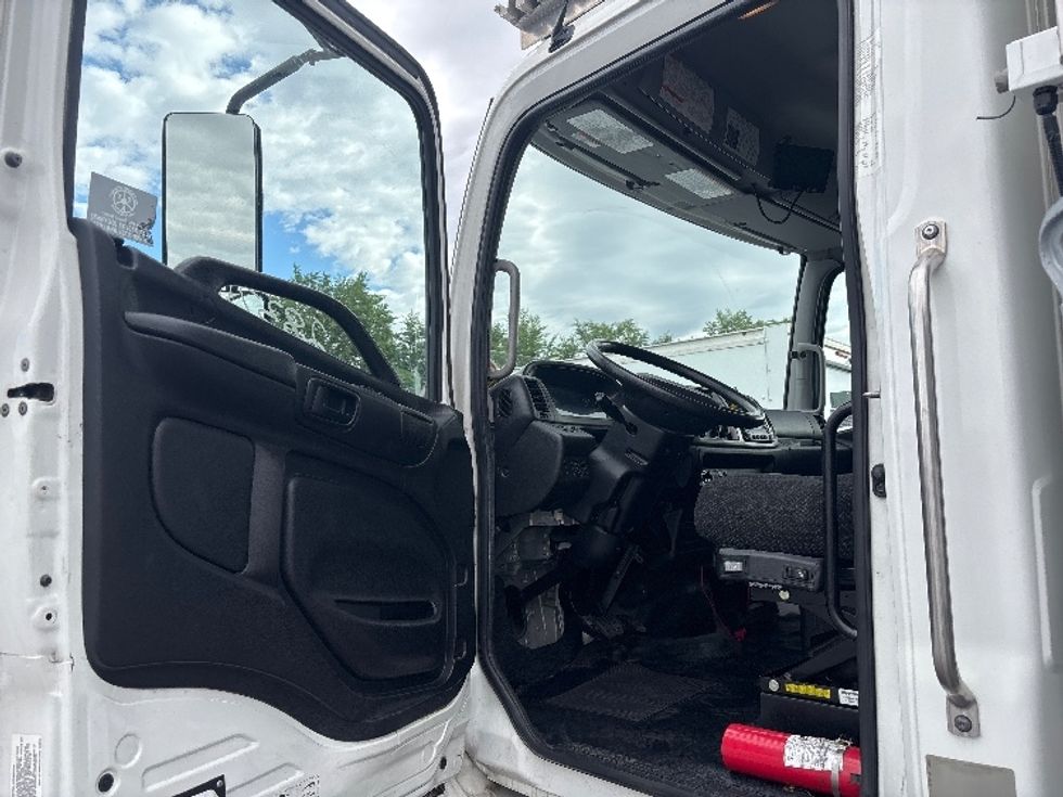 Refrigerated Truck-Light and Medium Duty Trucks-Hino-2019-338-Salt Lake City-UT-70,868\n\t\tmiles-$ 60,000 - Image 15
