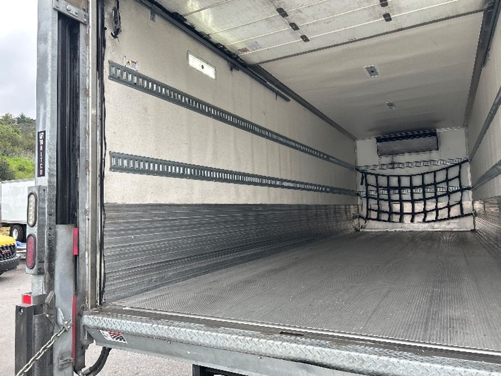 Refrigerated Truck-Light and Medium Duty Trucks-Hino-2019-338-San Diego-CA-85,111\n\t\tmiles-$ 57,000 - Image 11